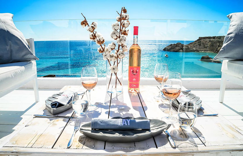 5 restaurantes de lujo en Ibiza para comer a pie de playa