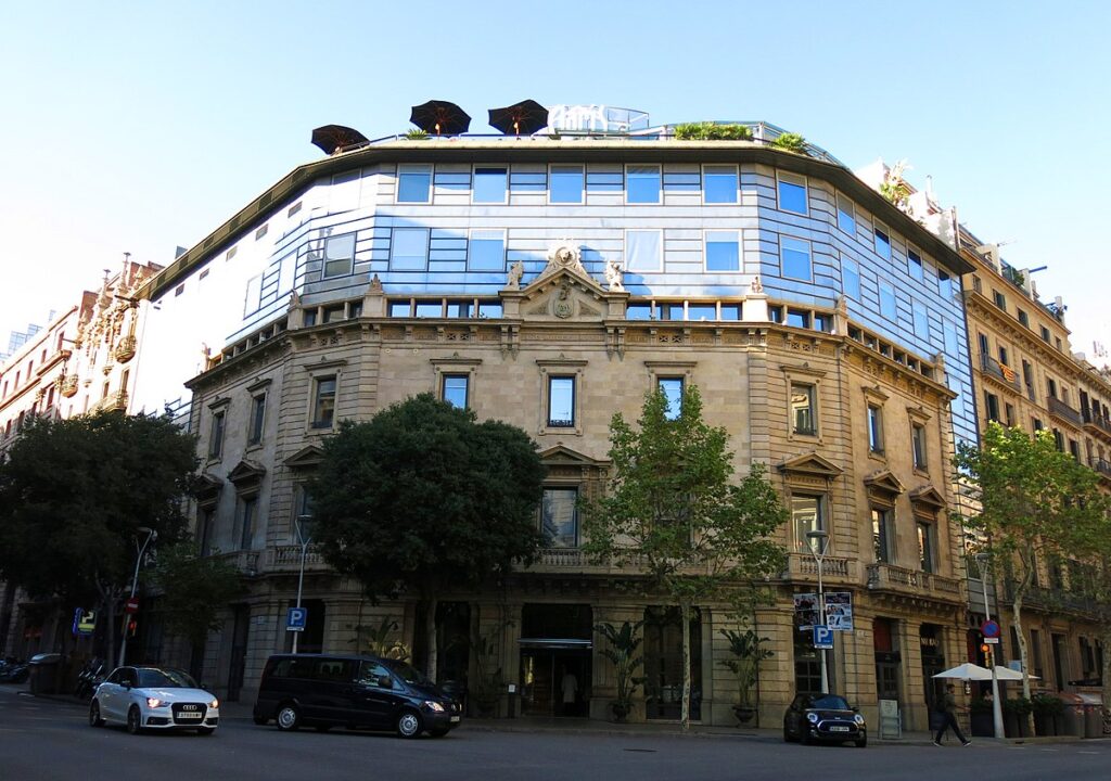 Traspaso hostal en el centro Barcelona – Luxury Moments Group